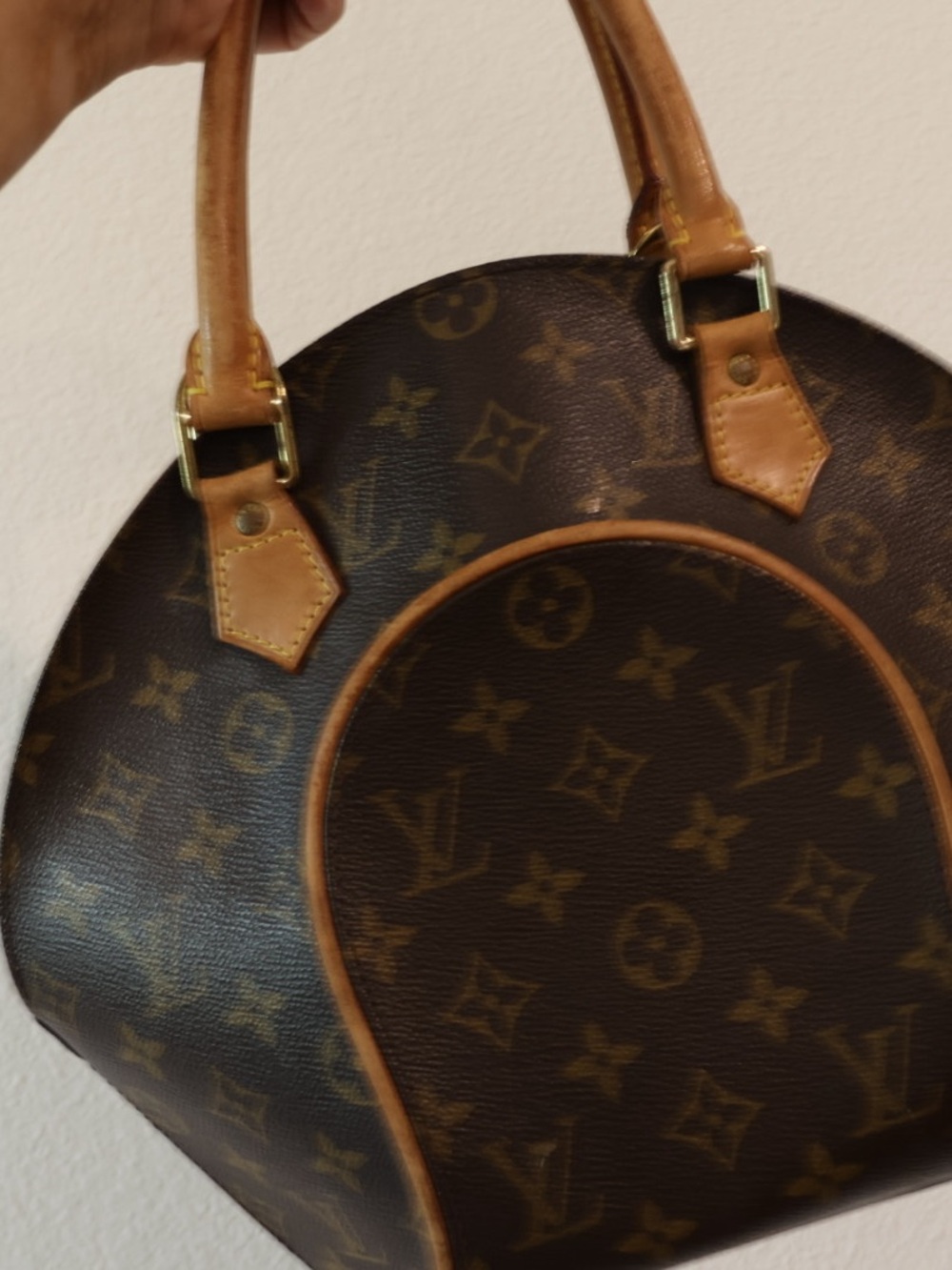 Louis Vuitton Ellipse PM Monogram Handbag - Picture 8 of 10